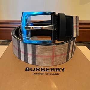Burberry Men’s Vintage Check Leather Belt